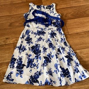 Super cute floral dress